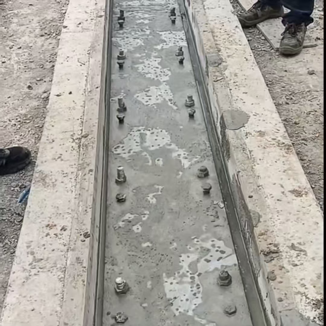 永泰港口码头起重机龙门吊重型机械设备稳固用早强快凝轨道胶泥